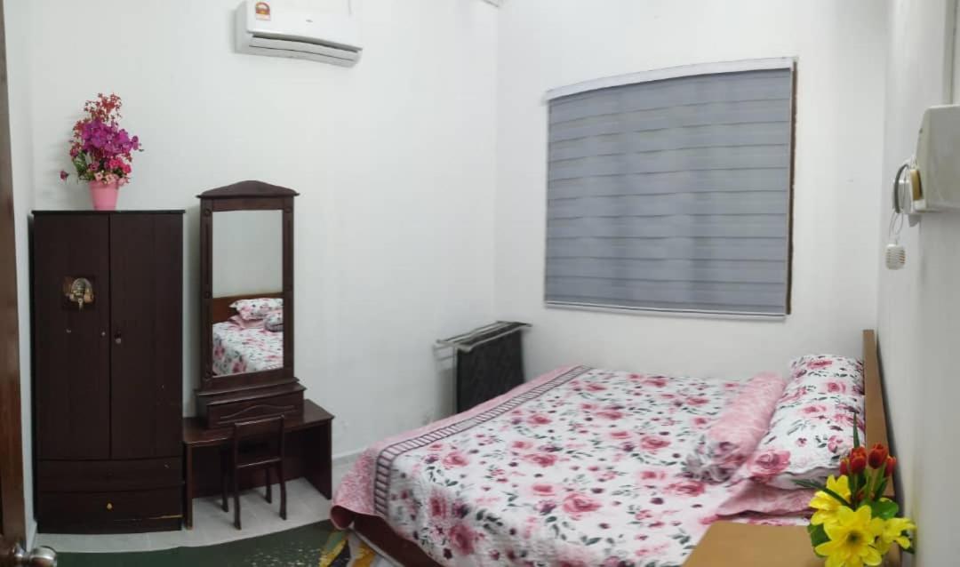 Ns Homestay Private Pool Tanah Merah  Exteriör bild